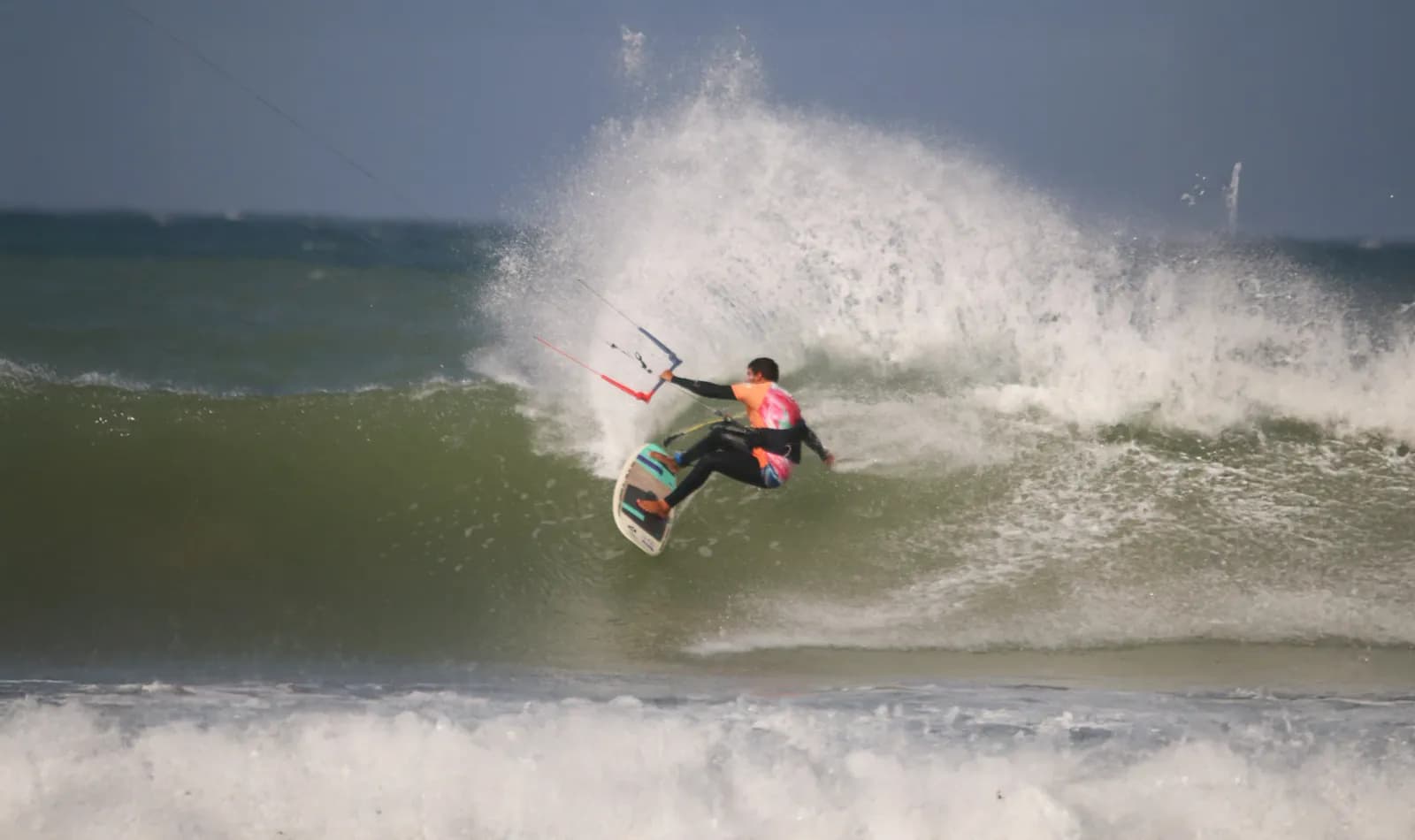 Downwind kitesurf de Moulay Bouzerktoun à Essaouira